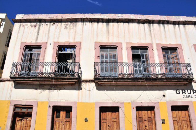 Trabaja gobierno junto al INAH para restauración de fachadas