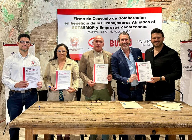 Firma de convenio beneficia a afiliados del SUTSEMOP