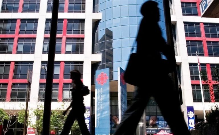Las nóminas privadas en EU aumentaron en 22 mil en enero