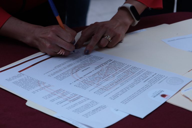 Llaman a revisar datos de títulos de propiedad