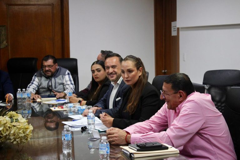 Logran acuerdos con cámaras empresariales en la capital