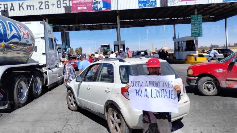 Sigue bloqueo de frijoleros; se deslindan de Narro
