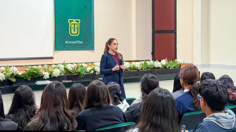 Rectoría de la Utzac activa clases en línea