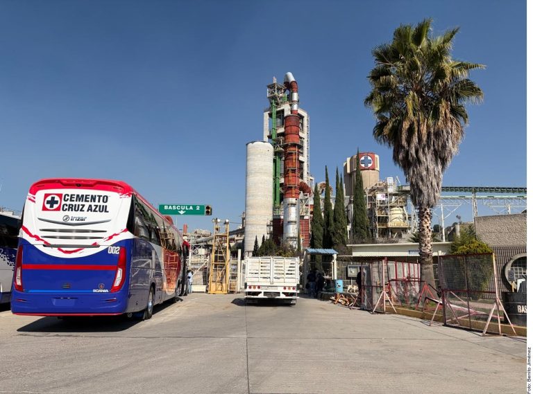Recuperación de planta de Cruz Azul es legal, dice directivo