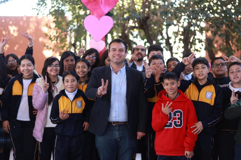 Rehabilitan primaria 20 de Noviembre en la capital