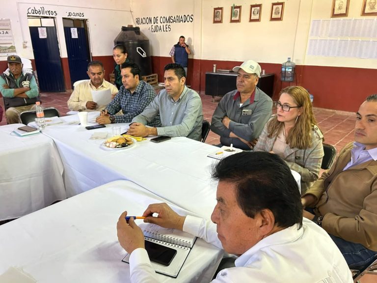 Dan seguimiento en Trancoso a entrega de títulos de propiedad