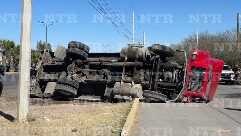 Volcadura deja dos lesionados en Fresnillo