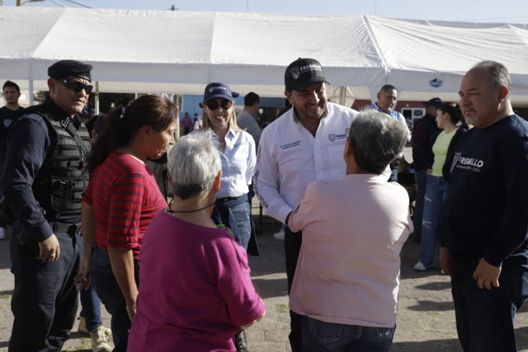 Instalan módulos de servicios y realizan limpieza en la Minera