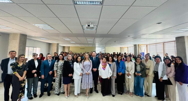Dialogan UAZ y Semujer sobre derechos de las mujeres