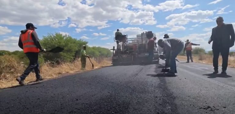 Avanza modernización de la carretera a El Plateado