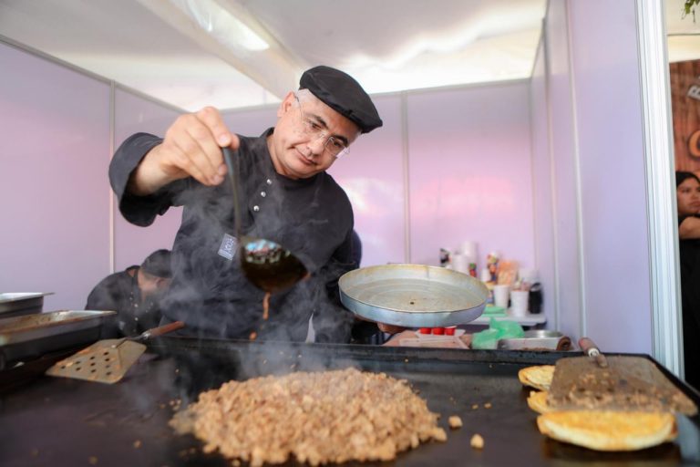 Realizan el Segundo Festival de la Birria y el Folclor