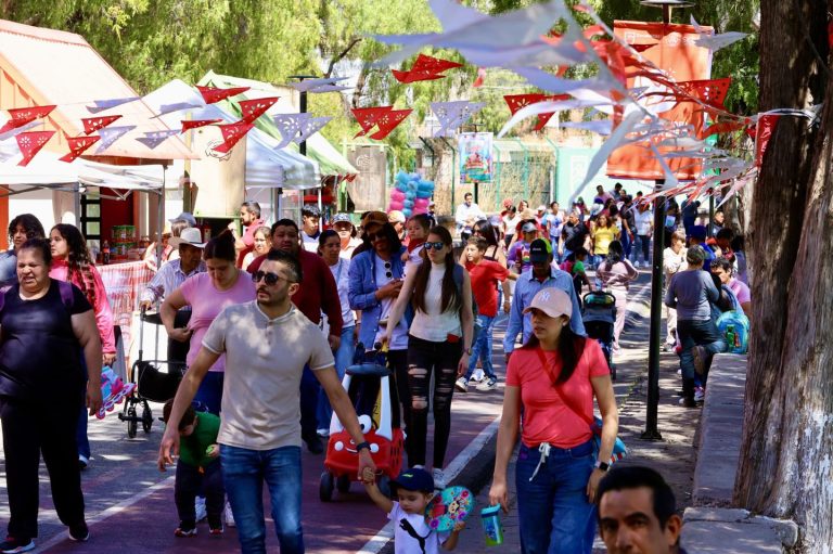 Con expo agropecuaria y rifas celebran familias zacatecanas