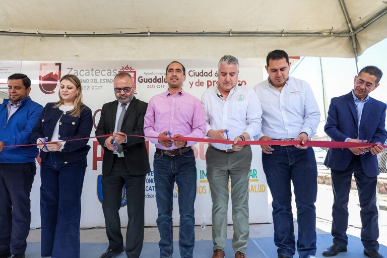 Entregan clínica de salud en Santa Mónica