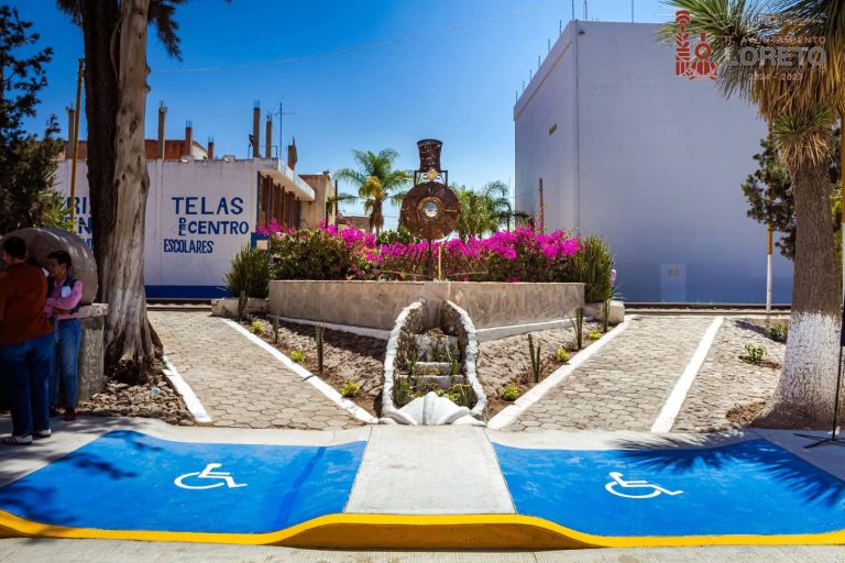 Entregan obras de pavimentación en Loreto