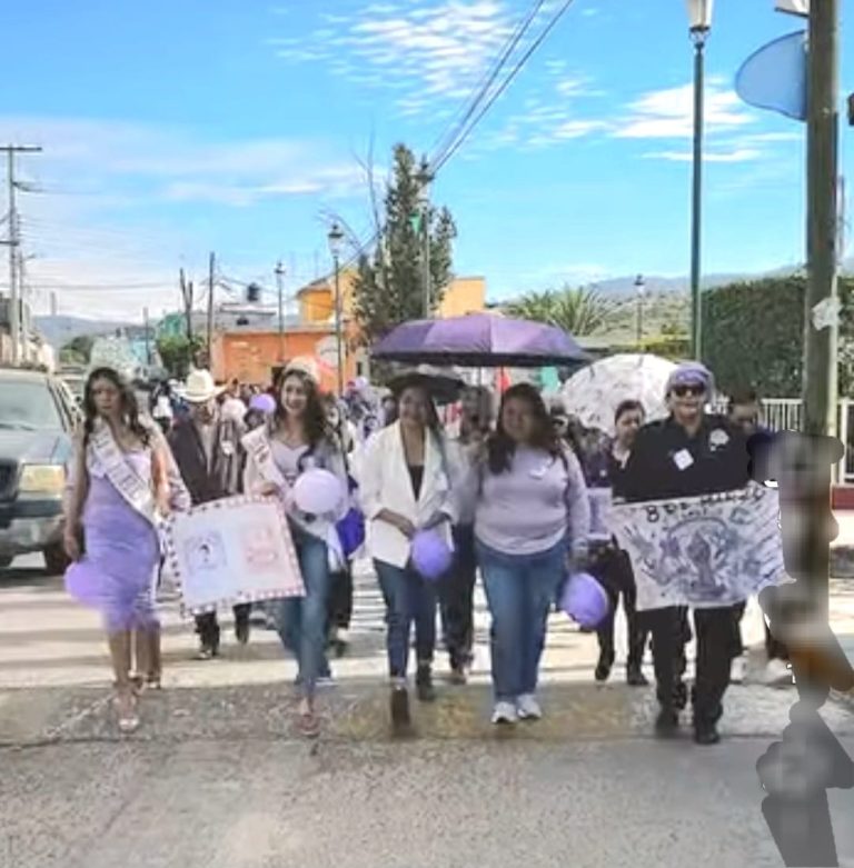 Funcionarias se unen a 8M en Jiménez del Teul
