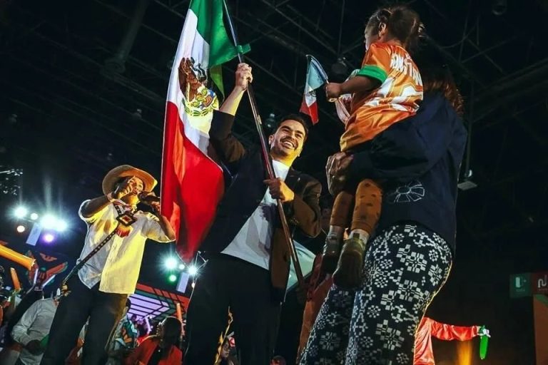 Presenta Máynez campaña de MC inspirada en futbol