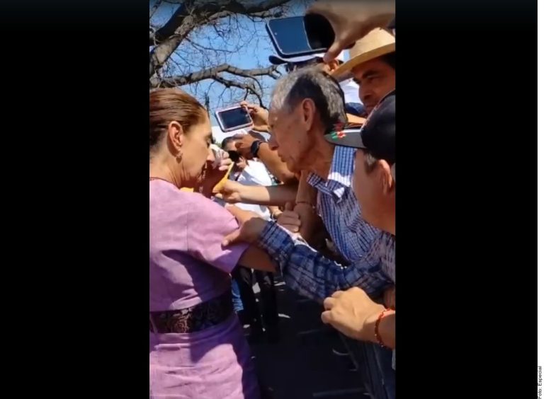 Sufre CSP incidente en el ojo al saludar a asistentes