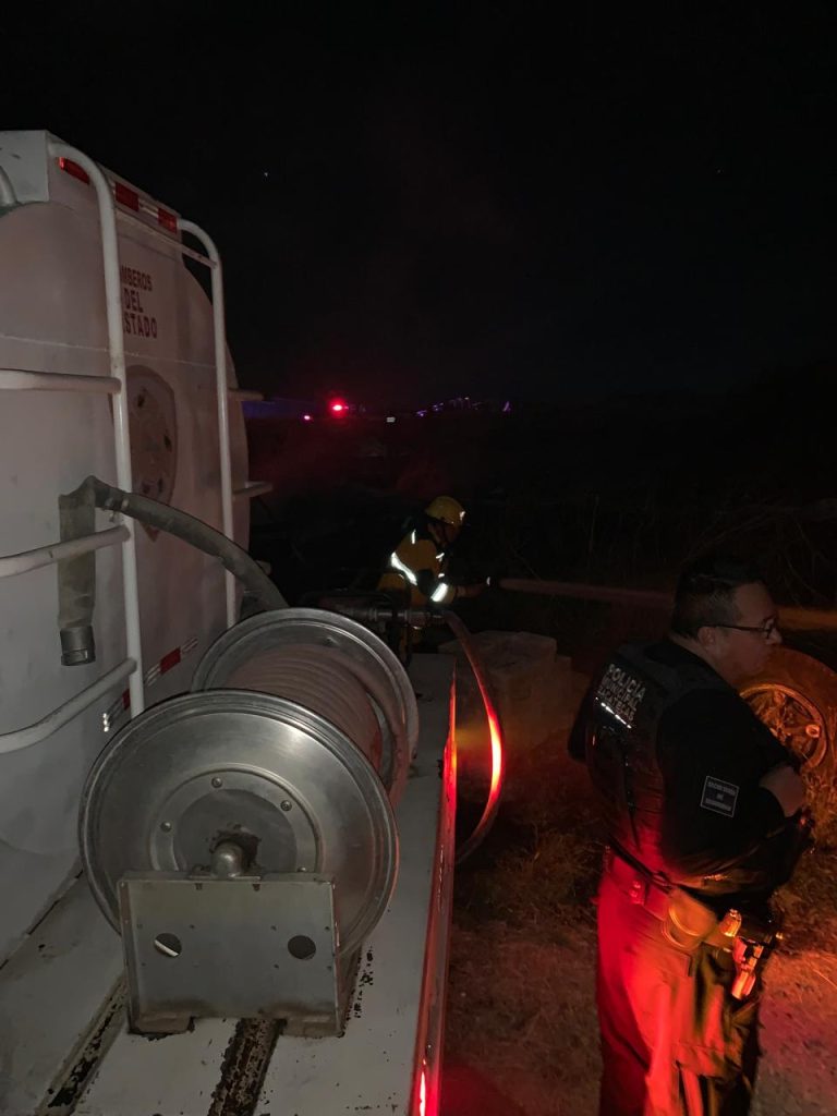 Se incendia constructora en el fraccionamiento Grecia
