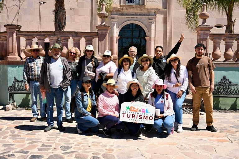 Visitantes disfrutan de la Ruta de las Exhaciendas