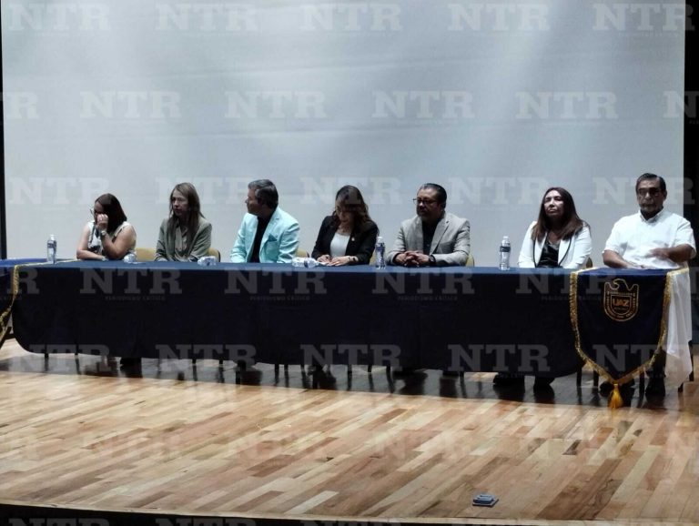 Realizan seminario sobre Amparo Dávila