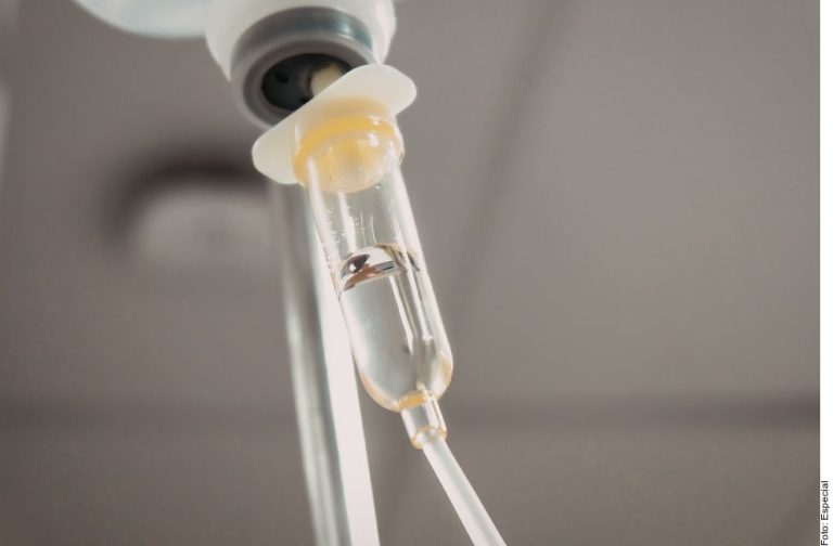 Suman 8 muertes en Sonora por suero vitaminado
