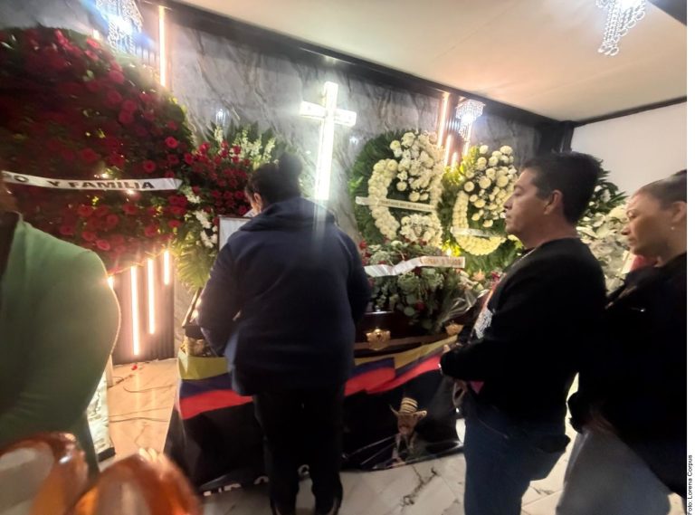 Despiden fans a Paco Silva en Monterrey