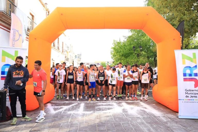 Jerez corre con éxito en el 5K “A Ritmo de Feria”