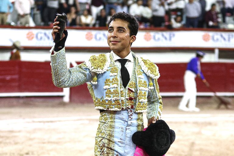 Leo Valadez, pulso y claridad en una tarde cuesta arriba