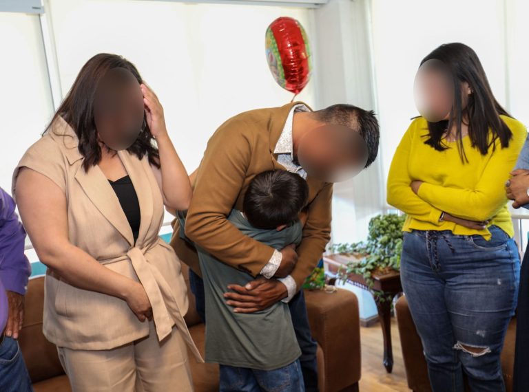 Pequeño inicia proceso de hogar preadoptivo