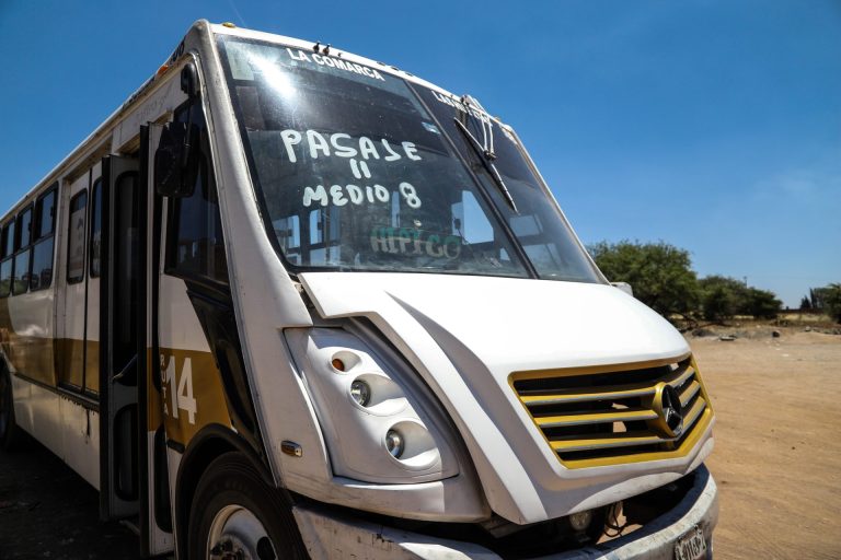 Afecta a choferes aumento al pasaje