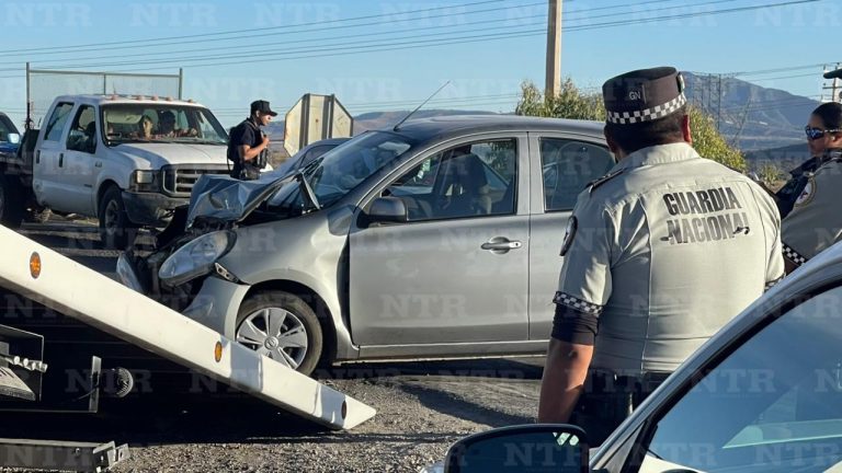 Aparatoso choque deja cuatro lesionados