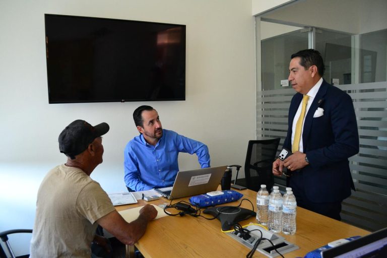 Atienden a zacatecanos que buscan una pensión norteamericana