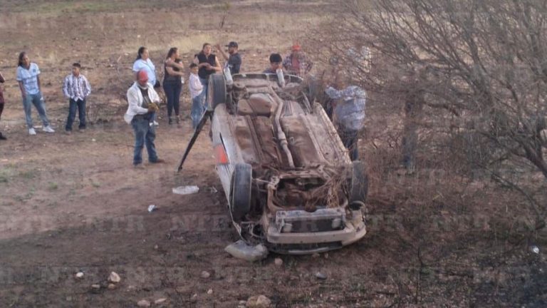 Volcadura deja un hombre lesionado