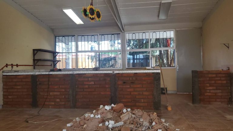 Construyen comedor para el jardín de niños Díaz Ordaz
