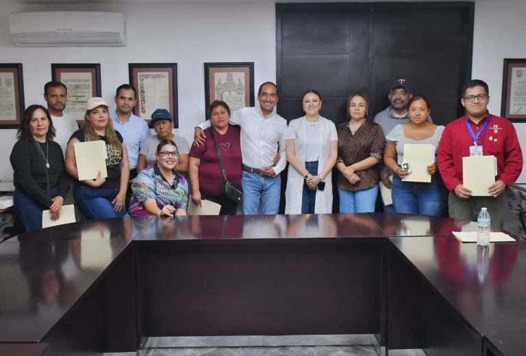 Entregan apoyos a guadalupenses