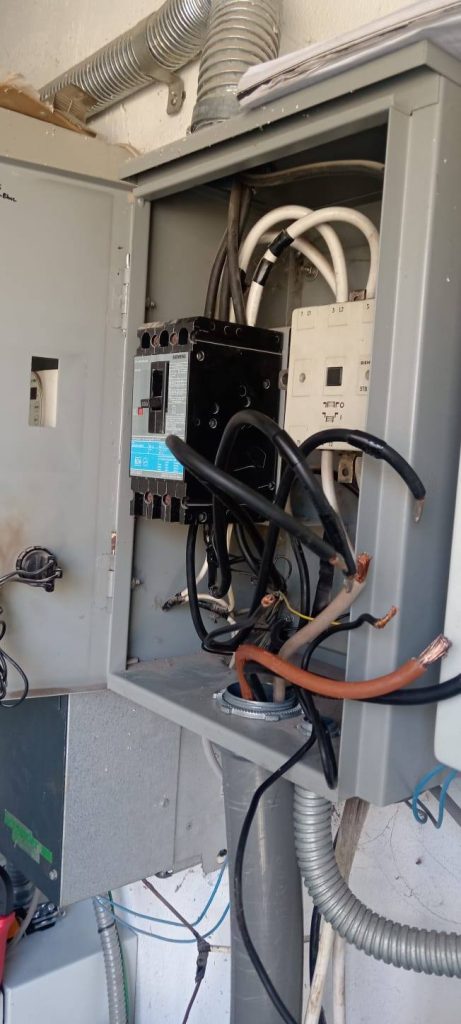 Fallas eléctricas afectan abasto de agua en Jalpa