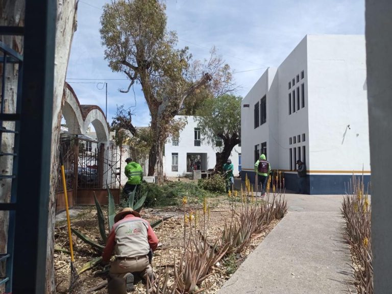 Gestionan reapertura de casa estudiantil