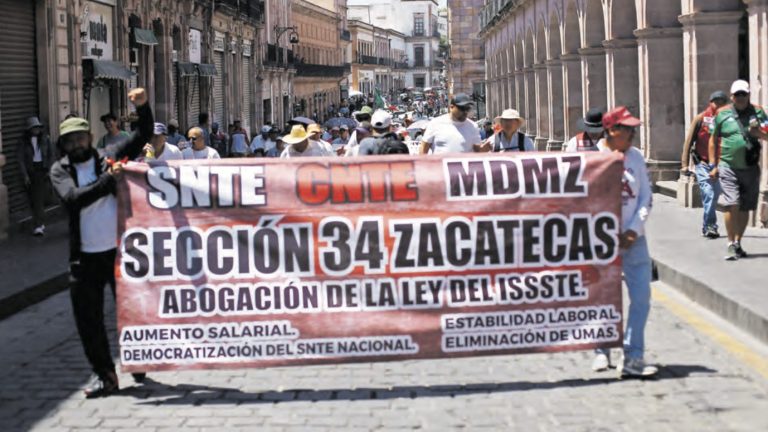 Continúa la huelga nacional: SNTE 34