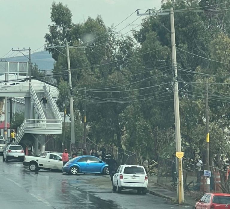 Tarde de lluvia desata caos vial