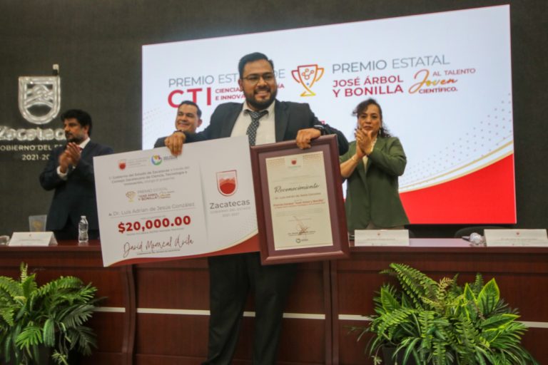Otorgan premios de ciencia y talento joven