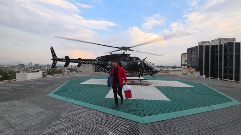 Realizan traslado aéreo de órganos a CDMX