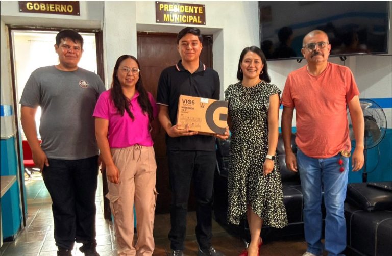 Rifan laptops para universitarios en Concha del Oro