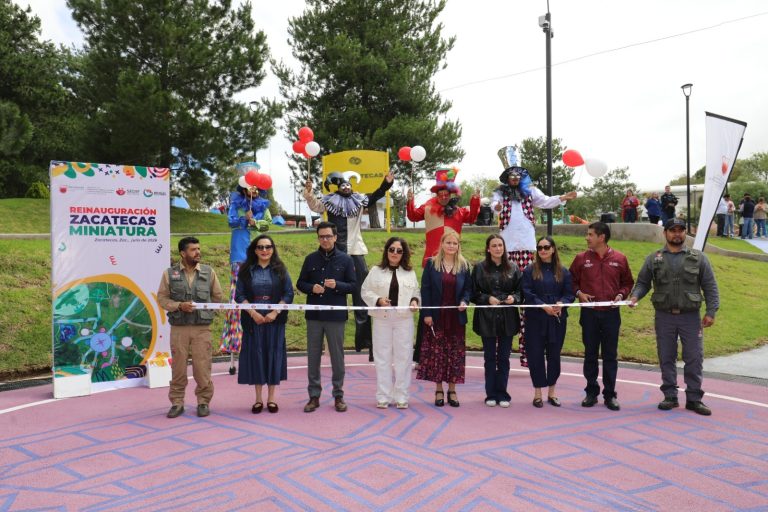 Reinauguran Parque Temático Mini Zacatecas en La Encantada