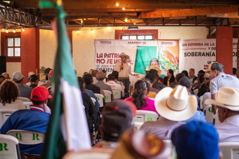 Recorre Ulises Mejía el municipio de Valparaíso