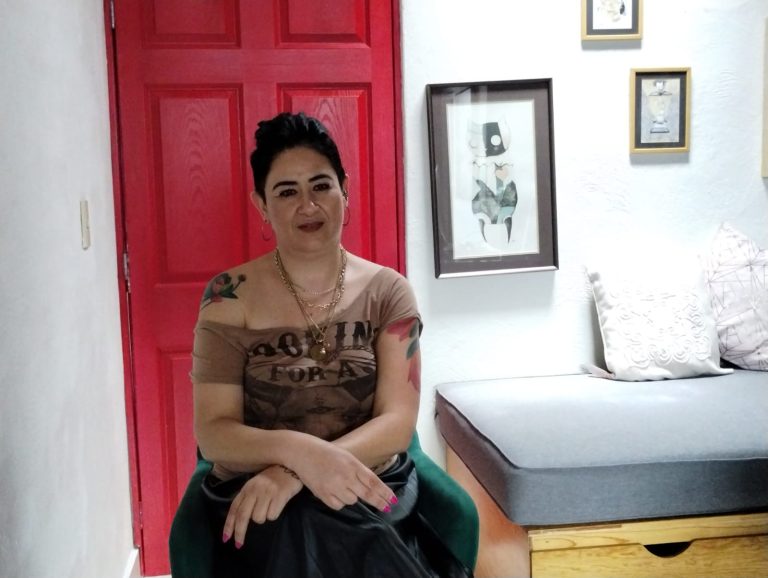 Invitan a presentación de libro a ciegas