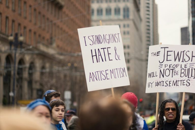 Pedirá Australia a universidades combatan el antisemitismo