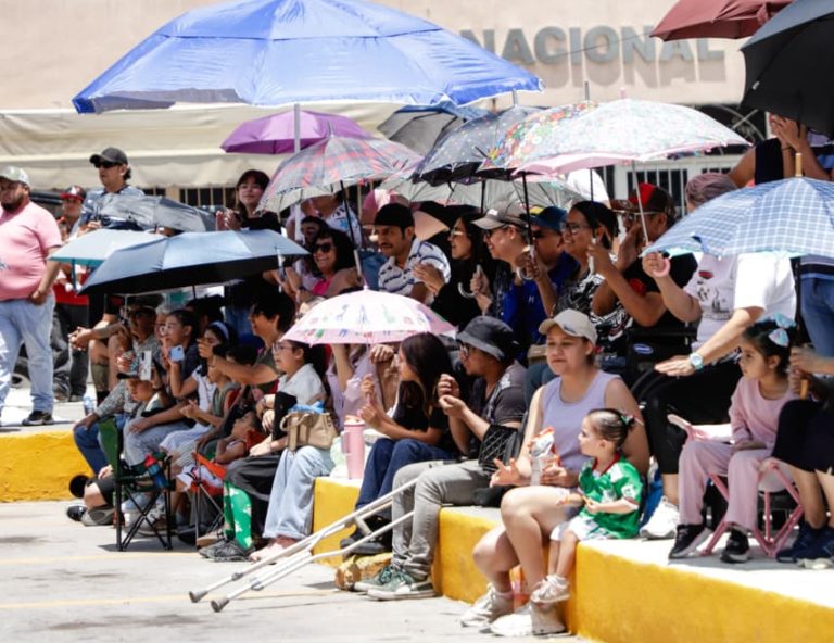 Realizan tradicional desfile de bandas sinfónicas en Fresnillo