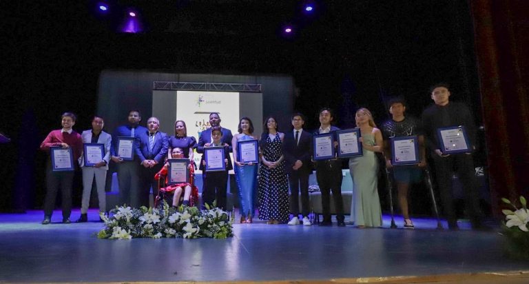 Entregan Premio Municipal de la Juventud 2026
