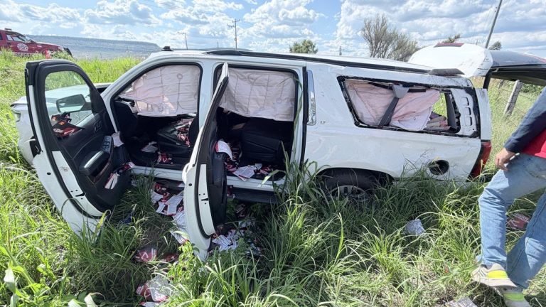 Se accidenta equipo de trabajo de Geovanna Bañuelos
