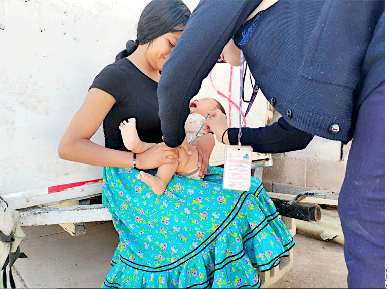 Llaman a vacunar a niños de 6 a 11 meses